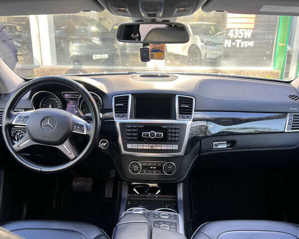 Білий Мерседес М-Клас, об'ємом двигуна 3.5 л та пробігом 142 тис. км за 17700 $, фото 5 на Automoto.ua