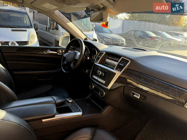 Білий Мерседес М-Клас, об'ємом двигуна 2.99 л та пробігом 261 тис. км за 20900 $, фото 29 на Automoto.ua