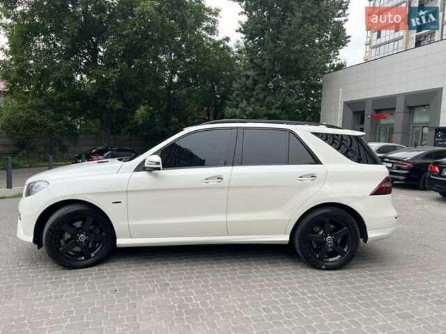 Білий Мерседес М-Клас, об'ємом двигуна 2.99 л та пробігом 195 тис. км за 22500 $, фото 16 на Automoto.ua