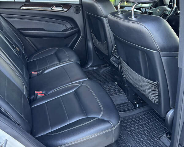 Мерседес М-Класс 2012 в Нововолынск на Automoto.ua Белый Мерседес М-Класс, объемом двигателя 3.5 л и пробегом 195 тыс. км за 20000 $, фото 28 на Automoto.ua