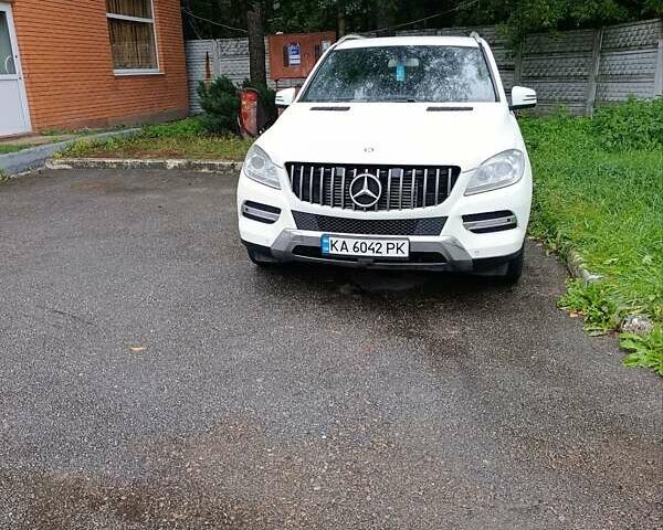 Мерседес М-Класс 2012 в Коростышеве на Automoto.ua Белый Мерседес М-Класс, объемом двигателя 3 л и пробегом 292 тыс. км за 18700 $, фото 7 на Automoto.ua