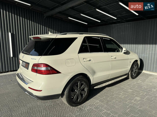 Білий Мерседес М-Клас, об'ємом двигуна 2.99 л та пробігом 202 тис. км за 24500 $, фото 9 на Automoto.ua