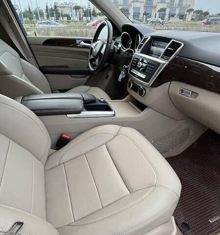 Білий Мерседес М-Клас, об'ємом двигуна 2.99 л та пробігом 194 тис. км за 22500 $, фото 22 на Automoto.ua