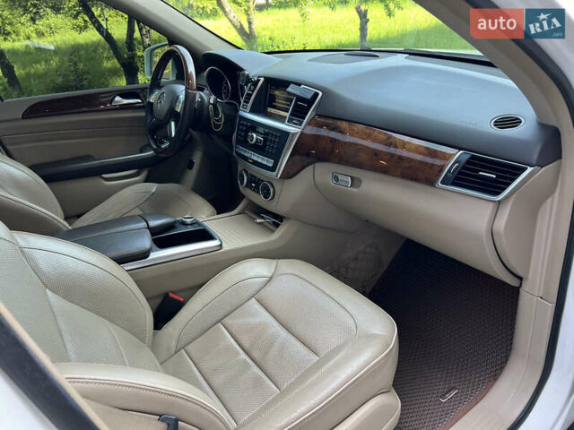 Белый Мерседес М-Класс, объемом двигателя 3 л и пробегом 290 тыс. км за 18900 $, фото 9 на Automoto.ua