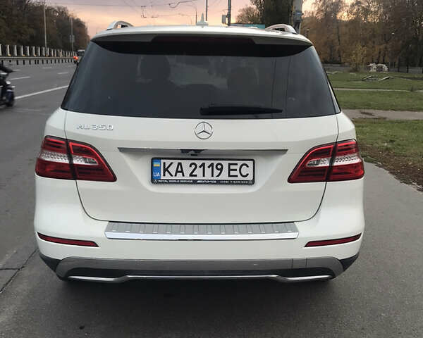 Білий Мерседес М-Клас, об'ємом двигуна 3.5 л та пробігом 185 тис. км за 18200 $, фото 4 на Automoto.ua