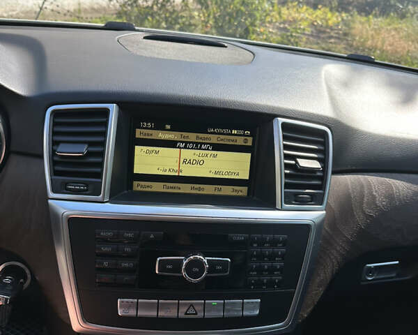 Білий Мерседес М-Клас, об'ємом двигуна 2.99 л та пробігом 201 тис. км за 27000 $, фото 8 на Automoto.ua