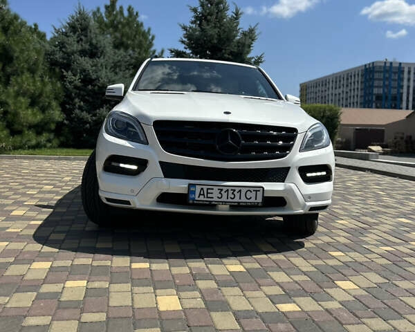 Белый Мерседес М-Класс, объемом двигателя 2.99 л и пробегом 265 тыс. км за 24500 $, фото 37 на Automoto.ua