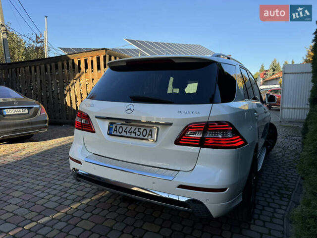 Білий Мерседес М-Клас, об'ємом двигуна 2.99 л та пробігом 261 тис. км за 20900 $, фото 57 на Automoto.ua