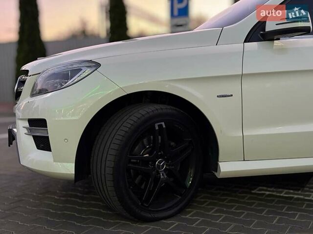 Белый Мерседес М-Класс, объемом двигателя 2.99 л и пробегом 130 тыс. км за 25000 $, фото 3 на Automoto.ua