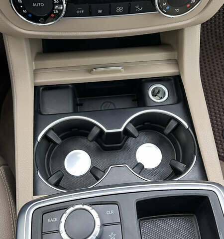 Білий Мерседес М-Клас, об'ємом двигуна 2.99 л та пробігом 194 тис. км за 22500 $, фото 36 на Automoto.ua