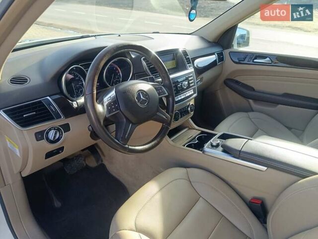 Белый Мерседес М-Класс, объемом двигателя 2.99 л и пробегом 198 тыс. км за 21800 $, фото 36 на Automoto.ua