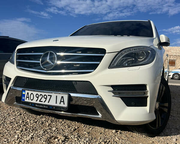 Белый Мерседес М-Класс, объемом двигателя 2.99 л и пробегом 292 тыс. км за 24700 $, фото 7 на Automoto.ua