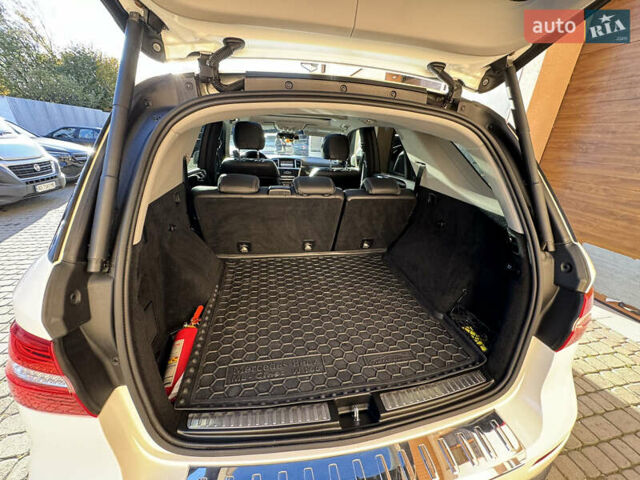 Білий Мерседес М-Клас, об'ємом двигуна 2.99 л та пробігом 261 тис. км за 20900 $, фото 39 на Automoto.ua