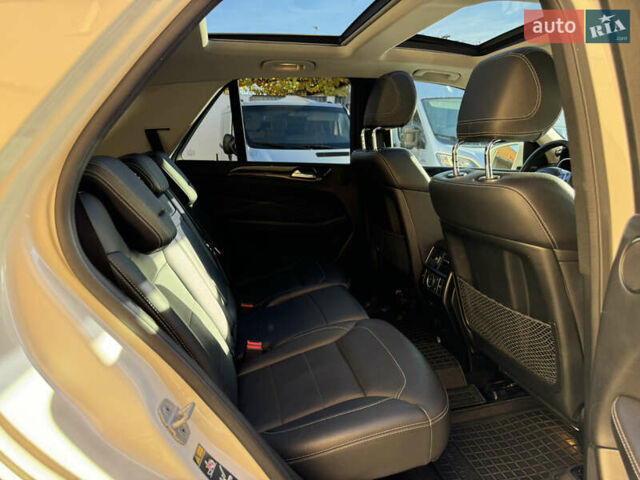 Білий Мерседес М-Клас, об'ємом двигуна 2.99 л та пробігом 261 тис. км за 20900 $, фото 26 на Automoto.ua