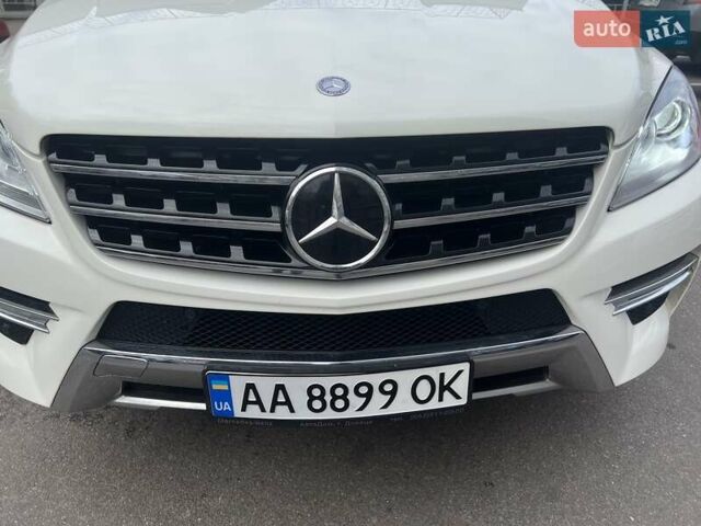 Белый Мерседес М-Класс, объемом двигателя 4.7 л и пробегом 132 тыс. км за 19500 $, фото 3 на Automoto.ua