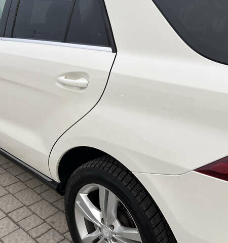 Білий Мерседес М-Клас, об'ємом двигуна 2.99 л та пробігом 194 тис. км за 22500 $, фото 7 на Automoto.ua