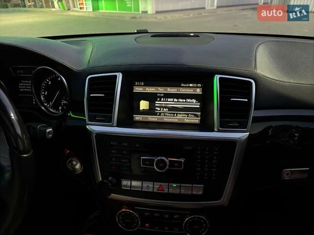 Белый Мерседес М-Класс, объемом двигателя 2.99 л и пробегом 130 тыс. км за 25000 $, фото 9 на Automoto.ua