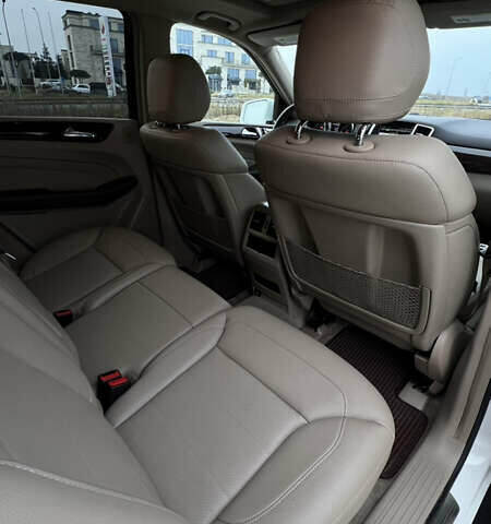 Білий Мерседес М-Клас, об'ємом двигуна 2.99 л та пробігом 194 тис. км за 22500 $, фото 18 на Automoto.ua