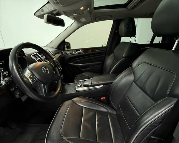 Белый Мерседес М-Класс, объемом двигателя 2.99 л и пробегом 160 тыс. км за 19900 $, фото 20 на Automoto.ua