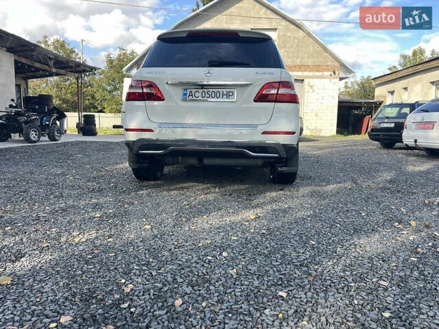 Белый Мерседес М-Класс, объемом двигателя 2.99 л и пробегом 248 тыс. км за 24500 $, фото 8 на Automoto.ua