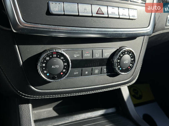 Белый Мерседес М-Класс, объемом двигателя 2.99 л и пробегом 139 тыс. км за 23300 $, фото 18 на Automoto.ua