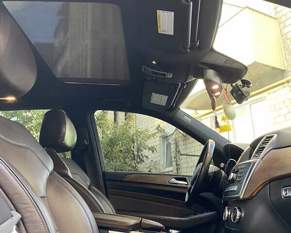 Білий Мерседес М-Клас, об'ємом двигуна 2.99 л та пробігом 242 тис. км за 23700 $, фото 13 на Automoto.ua