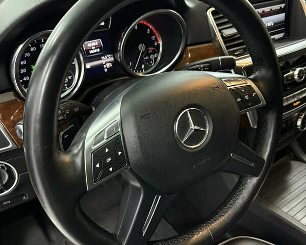 Белый Мерседес М-Класс, объемом двигателя 2.99 л и пробегом 160 тыс. км за 19900 $, фото 16 на Automoto.ua