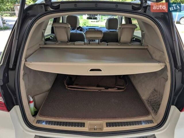 Белый Мерседес М-Класс, объемом двигателя 3 л и пробегом 340 тыс. км за 20500 $, фото 6 на Automoto.ua