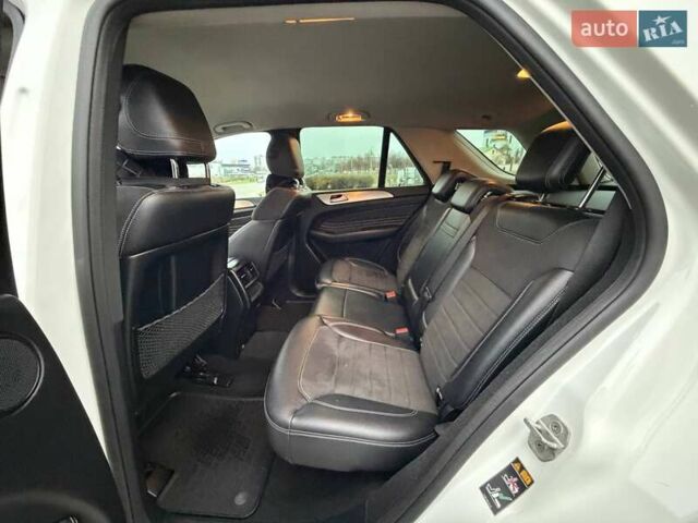 Білий Мерседес М-Клас, об'ємом двигуна 2.14 л та пробігом 261 тис. км за 21000 $, фото 33 на Automoto.ua