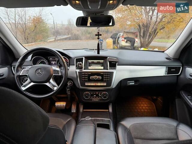 Білий Мерседес М-Клас, об'ємом двигуна 2.14 л та пробігом 261 тис. км за 21000 $, фото 40 на Automoto.ua