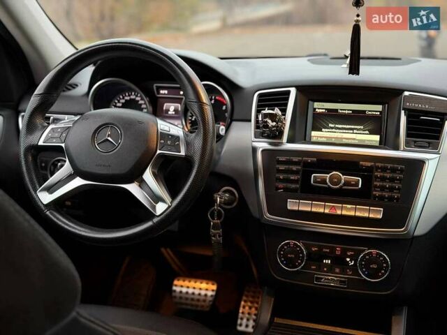 Білий Мерседес М-Клас, об'ємом двигуна 2.14 л та пробігом 261 тис. км за 21000 $, фото 41 на Automoto.ua