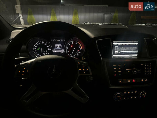 Белый Мерседес М-Класс, объемом двигателя 3.5 л и пробегом 272 тыс. км за 22950 $, фото 7 на Automoto.ua