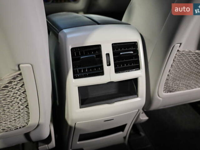 Белый Мерседес М-Класс, объемом двигателя 0 л и пробегом 167 тыс. км за 21000 $, фото 26 на Automoto.ua