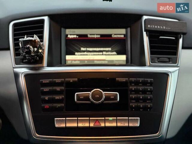 Білий Мерседес М-Клас, об'ємом двигуна 2.14 л та пробігом 261 тис. км за 21000 $, фото 43 на Automoto.ua