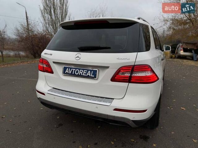 Білий Мерседес М-Клас, об'ємом двигуна 2.14 л та пробігом 261 тис. км за 21000 $, фото 26 на Automoto.ua