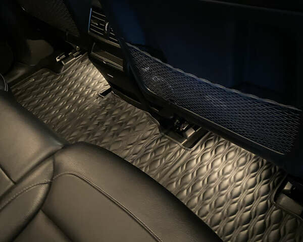 Белый Мерседес М-Класс, объемом двигателя 2.14 л и пробегом 255 тыс. км за 17500 $, фото 5 на Automoto.ua