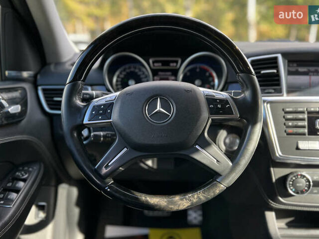 Белый Мерседес М-Класс, объемом двигателя 2.99 л и пробегом 139 тыс. км за 23300 $, фото 11 на Automoto.ua