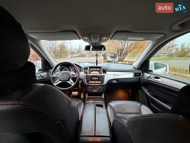 Білий Мерседес М-Клас, об'ємом двигуна 2.14 л та пробігом 261 тис. км за 21000 $, фото 39 на Automoto.ua