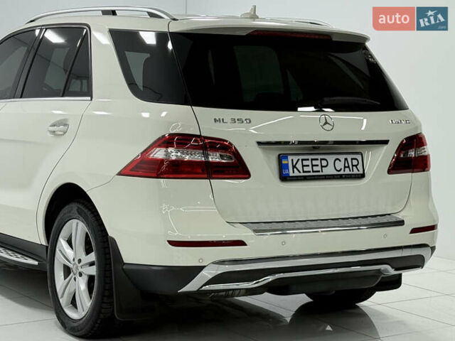 Белый Мерседес М-Класс, объемом двигателя 2.99 л и пробегом 160 тыс. км за 19900 $, фото 13 на Automoto.ua