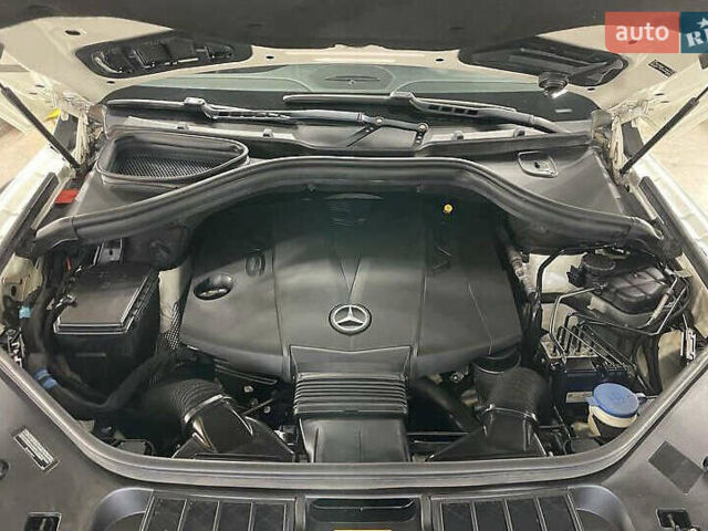 Білий Мерседес М-Клас, об'ємом двигуна 2.99 л та пробігом 242 тис. км за 23700 $, фото 19 на Automoto.ua