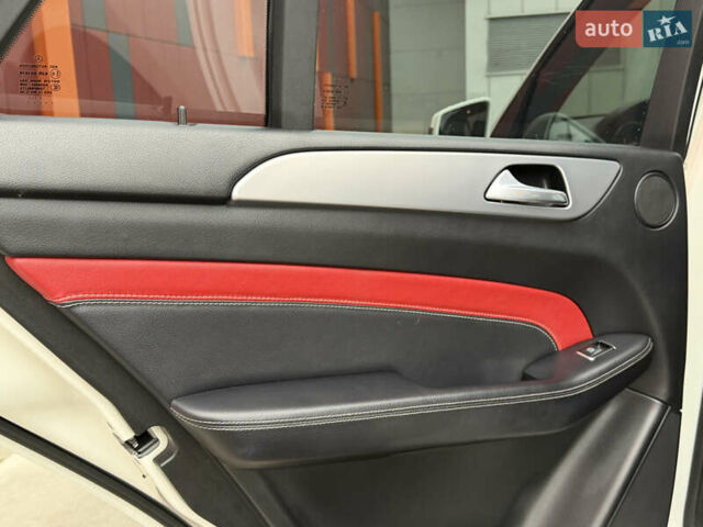 Білий Мерседес М-Клас, об'ємом двигуна 2.99 л та пробігом 217 тис. км за 20500 $, фото 15 на Automoto.ua