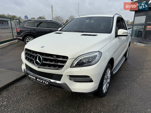 Белый Мерседес М-Класс, объемом двигателя 2.14 л и пробегом 160 тыс. км за 18990 $, фото 6 на Automoto.ua