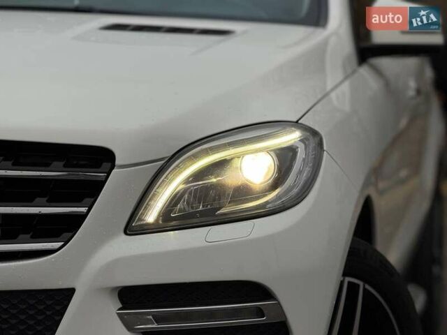 Білий Мерседес М-Клас, об'ємом двигуна 2.14 л та пробігом 261 тис. км за 21000 $, фото 5 на Automoto.ua