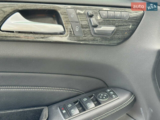 Білий Мерседес М-Клас, об'ємом двигуна 2.99 л та пробігом 199 тис. км за 27900 $, фото 81 на Automoto.ua