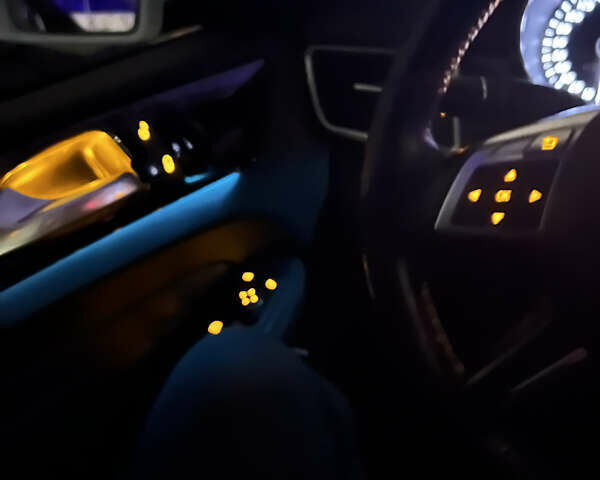 Белый Мерседес М-Класс, объемом двигателя 2.14 л и пробегом 255 тыс. км за 17500 $, фото 7 на Automoto.ua