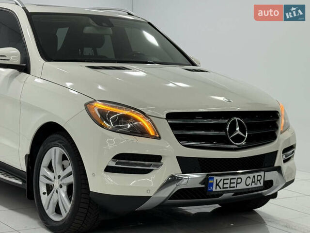 Белый Мерседес М-Класс, объемом двигателя 2.99 л и пробегом 160 тыс. км за 19900 $, фото 7 на Automoto.ua