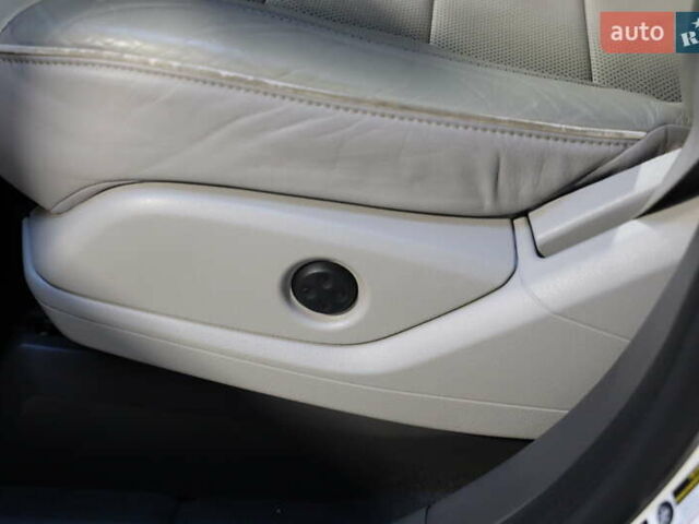 Белый Мерседес М-Класс, объемом двигателя 0 л и пробегом 167 тыс. км за 21000 $, фото 18 на Automoto.ua