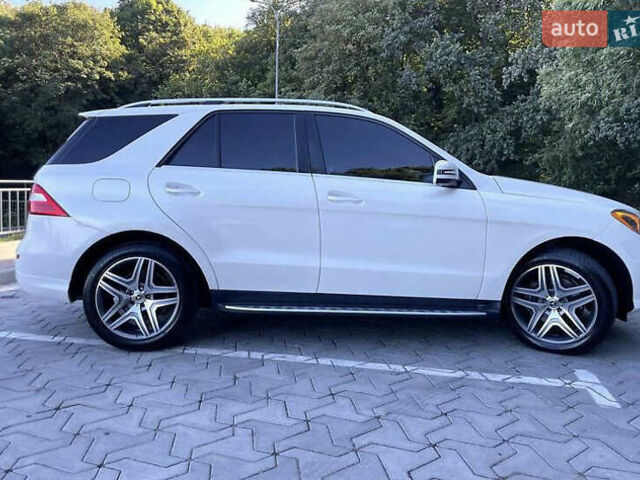 Білий Мерседес М-Клас, об'ємом двигуна 2.99 л та пробігом 242 тис. км за 23700 $, фото 3 на Automoto.ua