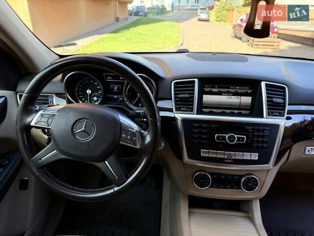 Мерседес М-Класс 2013 в Ровно на Automoto.ua Белый Мерседес М-Класс, объемом двигателя 2.99 л и пробегом 216 тыс. км за 19700 $, фото 25 на Automoto.ua