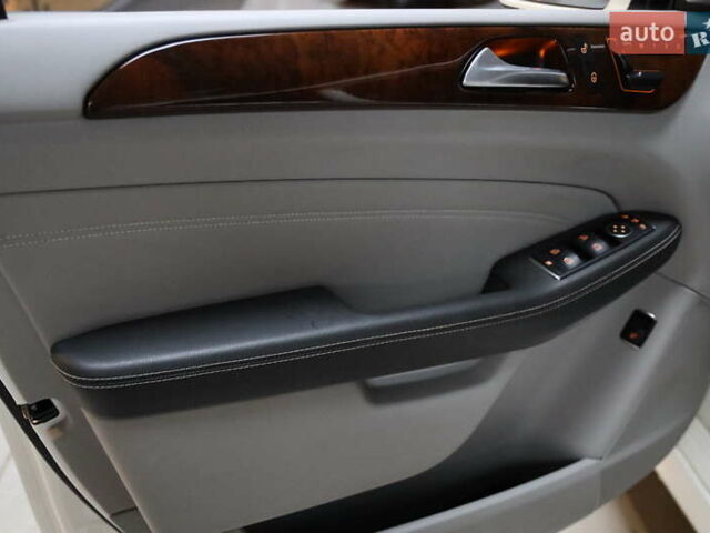 Белый Мерседес М-Класс, объемом двигателя 0 л и пробегом 167 тыс. км за 21000 $, фото 12 на Automoto.ua